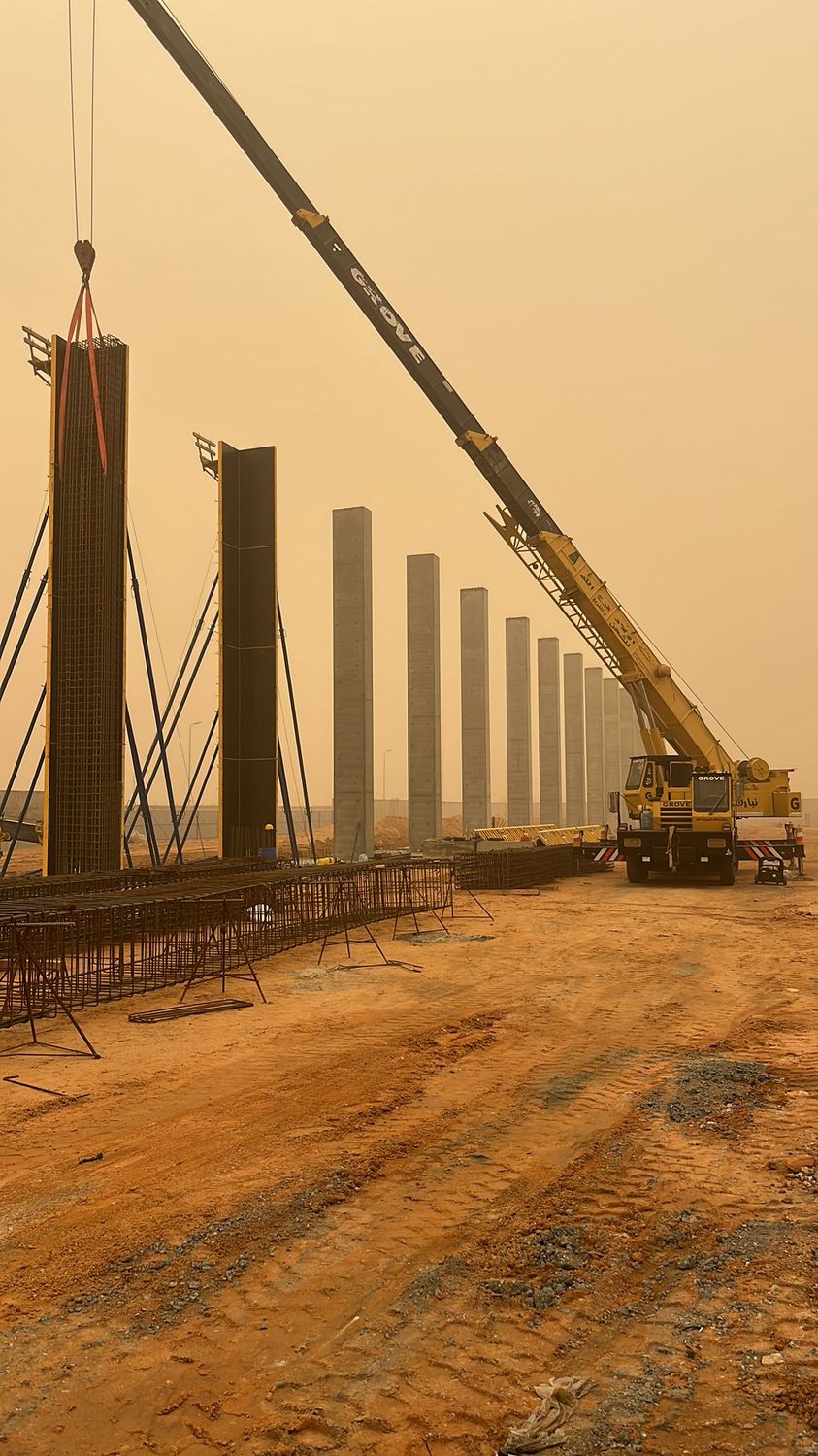 Column formwork erection with mobile crane on a MENA industrial site