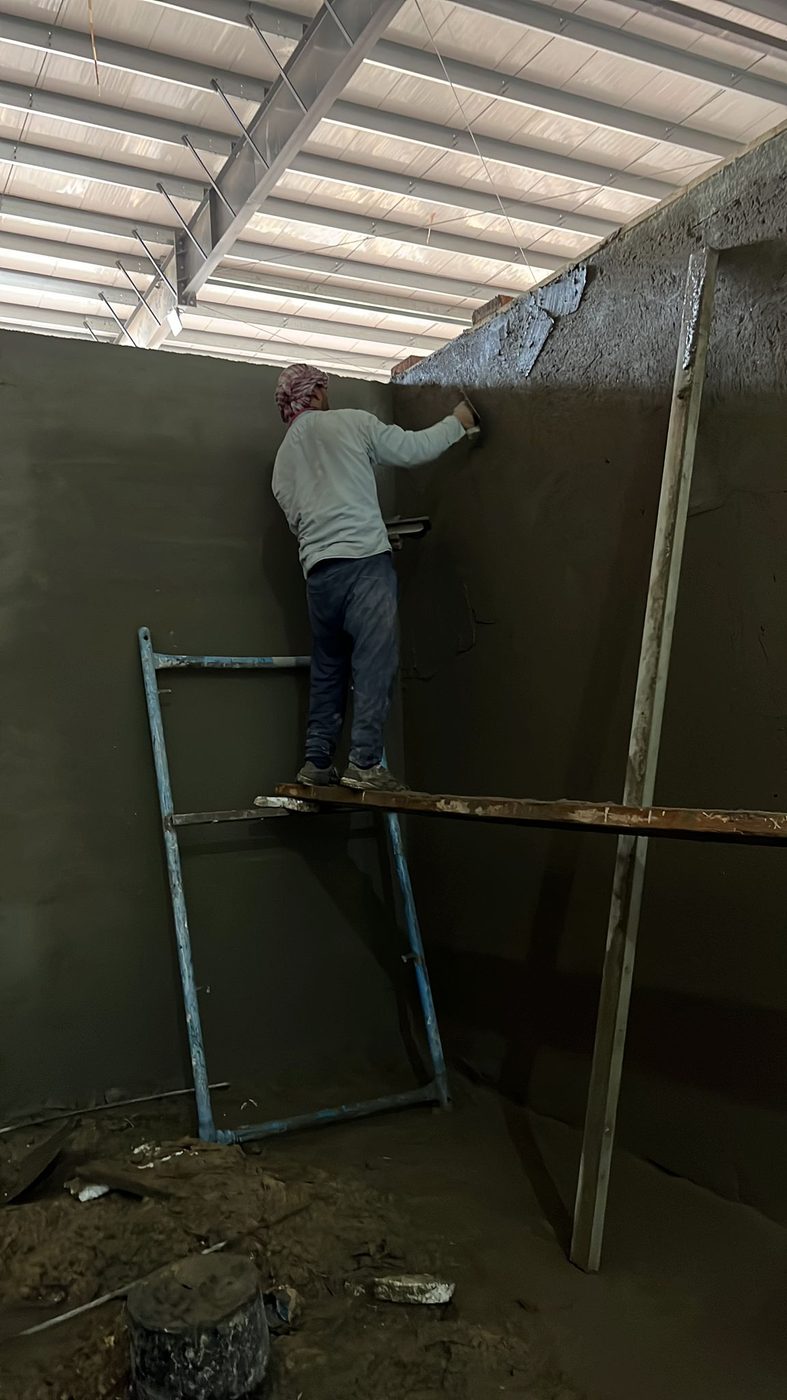 Plaster finishing at height